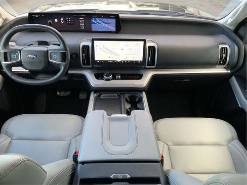 Certified 2025 Ford Expedition Max Active AWD/4WD image 16