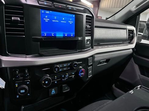 Used 2024 Ford F250 XLT w/ FX4 Off-Road Package AWD/4WD image 17