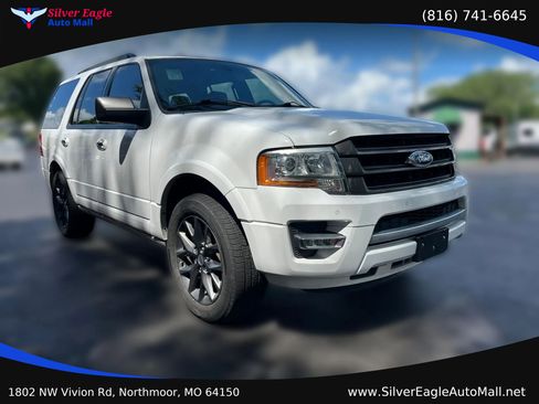 Used 2017 Ford Expedition Limited w/ Equipment Group 301A RWD image 4
