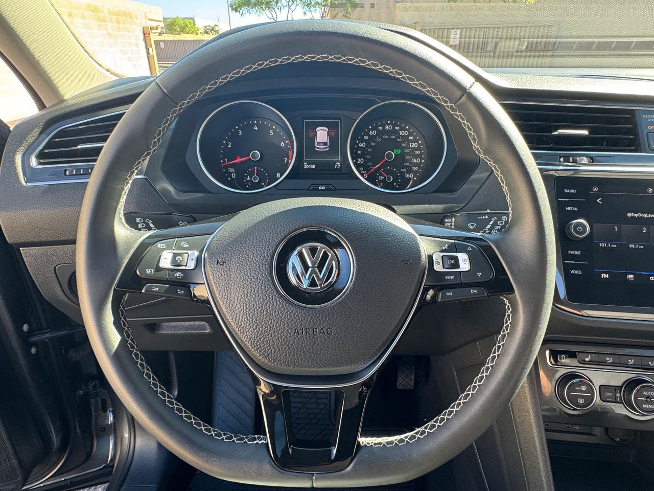 Used 2021 Volkswagen Tiguan SE FWD image 31