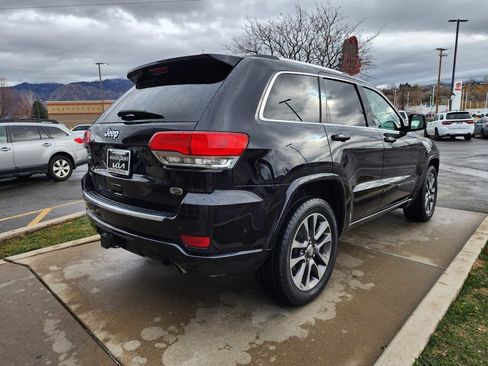 Used 2018 Jeep Grand Cherokee Overland image 5