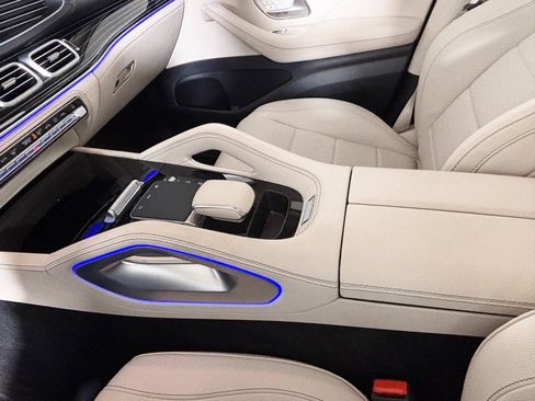 Used 2025 Mercedes-Benz GLE 350 4MATIC image 25