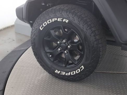 Used 2020 Jeep Wrangler Unlimited Sport AWD/4WD image 13