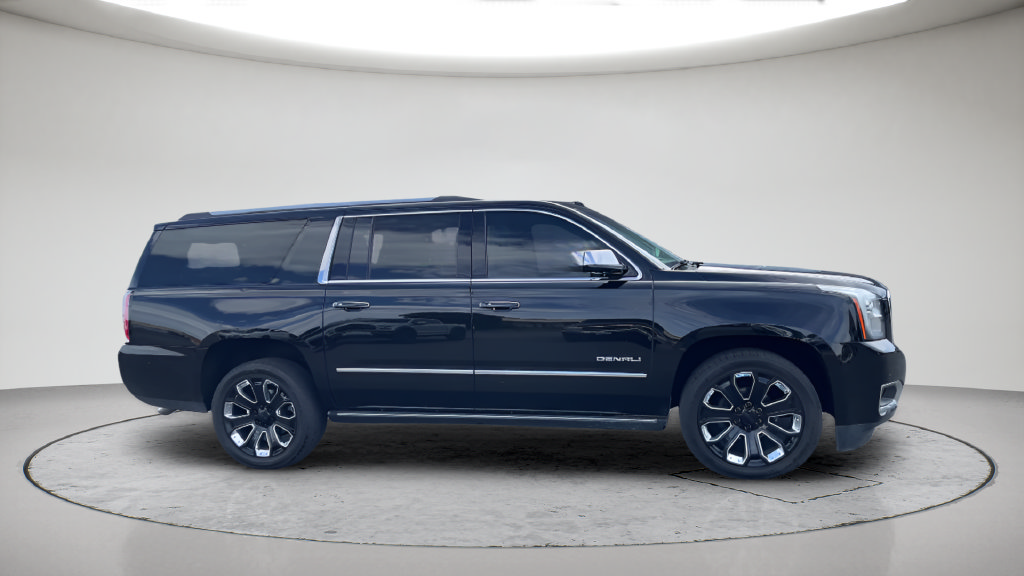 Used 2019 GMC Yukon XL Denali w/ Denali Ultimate Package AWD/4WD image 5
