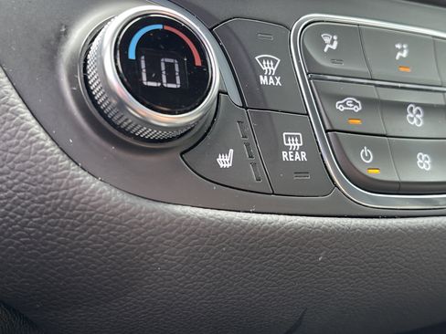 Used 2024 Chevrolet Equinox LT w/ LPO, Floor Liner Package image 29