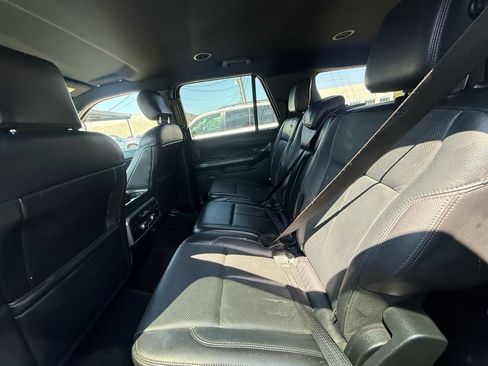 Used 2018 Ford Expedition Max XLT w/ Equipment Group 202A RWD image 8
