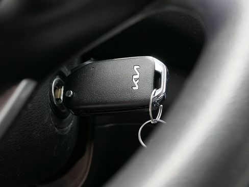Used 2022 Kia Soul LX w/ Technology Package FWD image 16