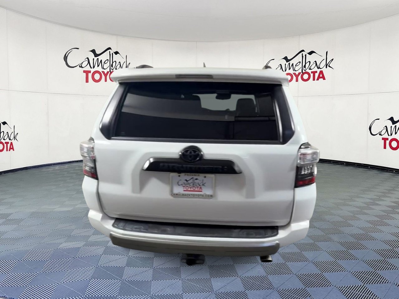 Used 2023 Toyota 4Runner TRD Off-Road Premium w/ Off Road Premium Plus Package AWD/4WD image 3