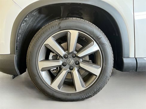 Used 2025 Honda Pilot Elite image 35