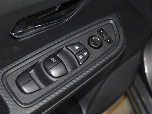 New 2025 Nissan Versa SV w/ Trunk Package image 4