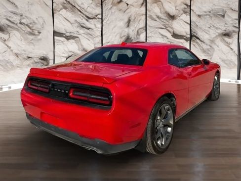 Used 2015 Dodge Challenger SXT Plus w/ Technology Group RWD image 5