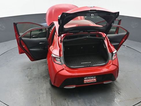 Used 2021 Toyota Corolla SE w/ SE Preferred Package image 46