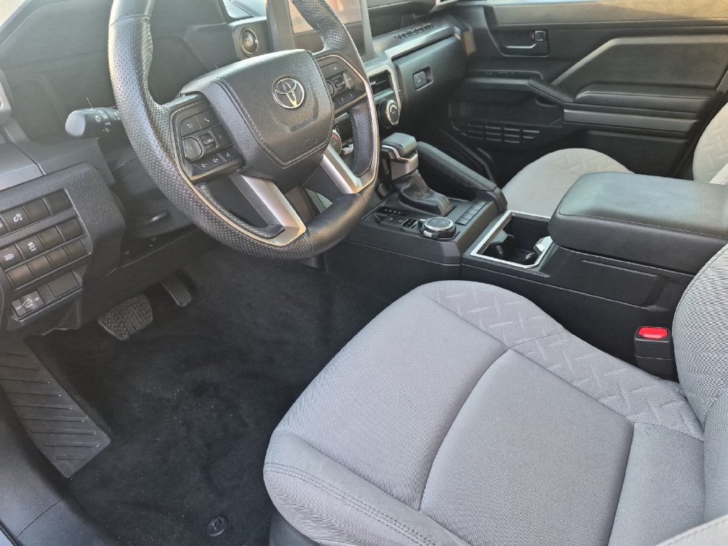 Certified 2024 Toyota Tacoma SR5 AWD/4WD image 10