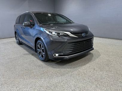 Used 2025 Toyota Sienna Platinum