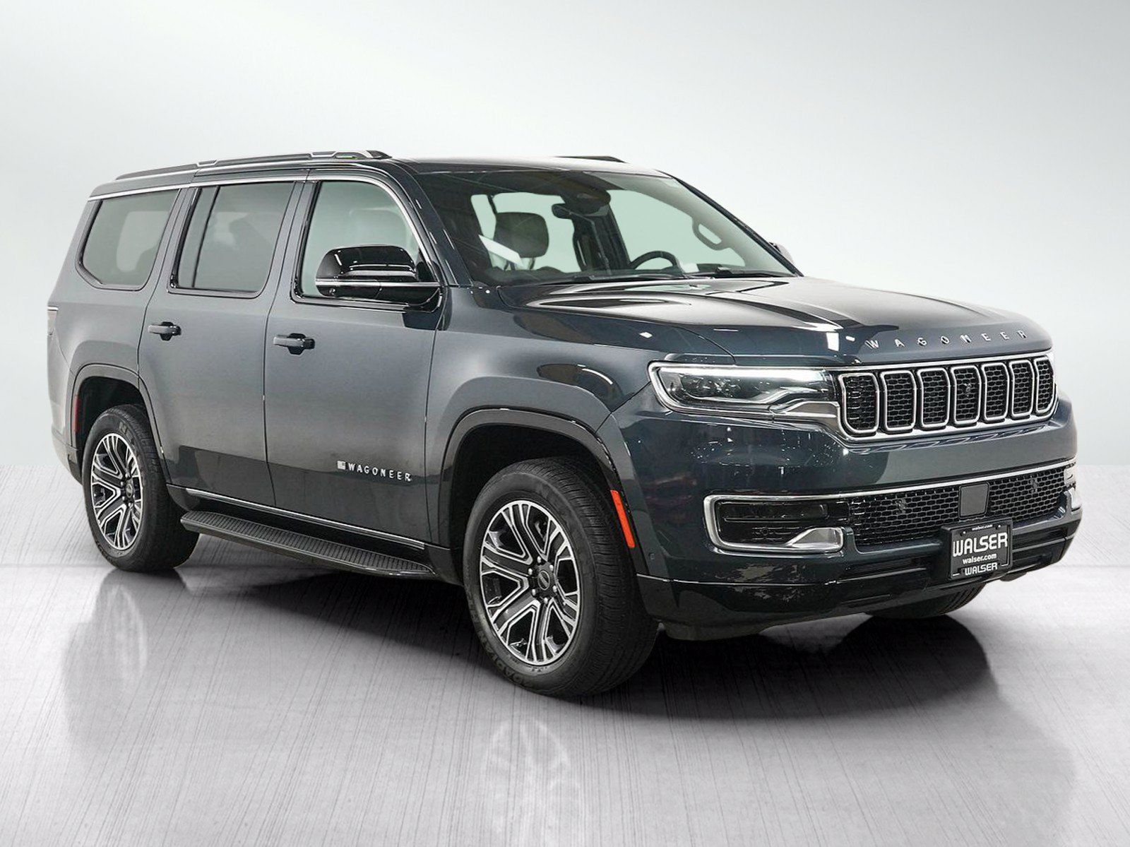 Used 2025 Jeep Wagoneer 4WD w/ Convenience Group I image 7