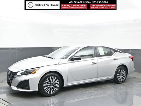 Certified 2025 Nissan Altima 2.5 SV FWD image 2