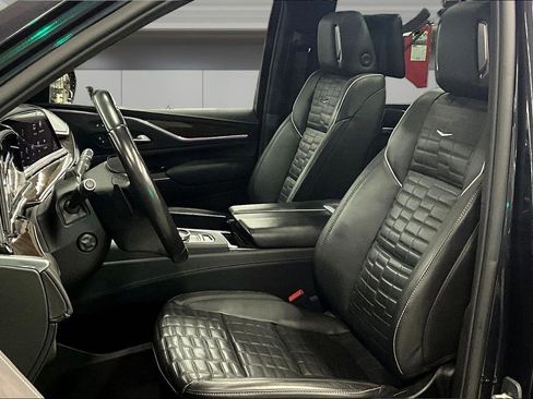 Used 2023 Cadillac Escalade ESV Premium Luxury Platinum w/ LPO, Floor Liner Package AWD/4WD image 21