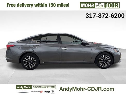 Used 2024 Nissan Altima 2.5 SV image 8