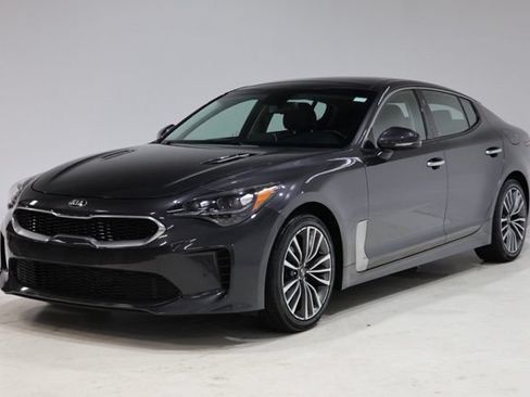 Used 2019 Kia Stinger w/ Sun & Sound Package RWD image 3