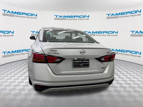 Used 2024 Nissan Altima 2.5 SV AWD/4WD image 4