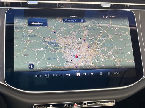 New 2026 Mercedes-Benz E 350 4MATIC Sedan image 30