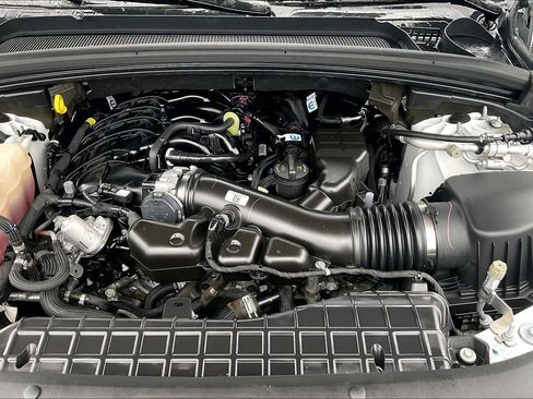 Used 2023 Jeep Grand Cherokee L Laredo image 9