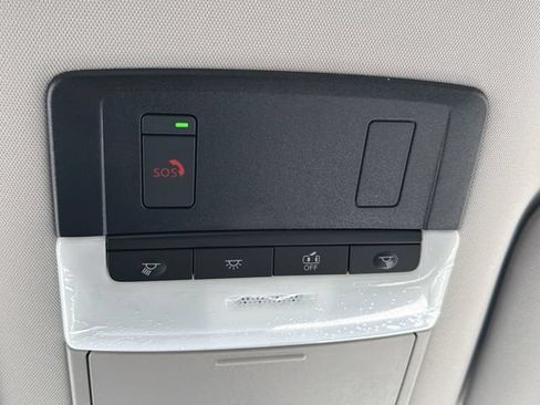 Used 2026 Nissan Pathfinder SL AWD/4WD image 16