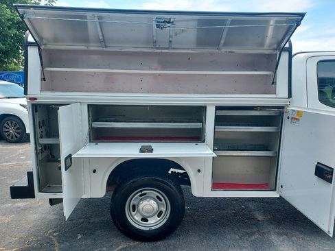 Used 2019 Ford F350 XL w/ Power Equipment Group AWD/4WD image 4