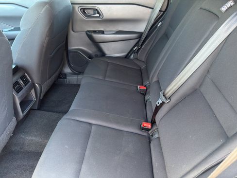 Used 2024 Nissan Rogue S image 23