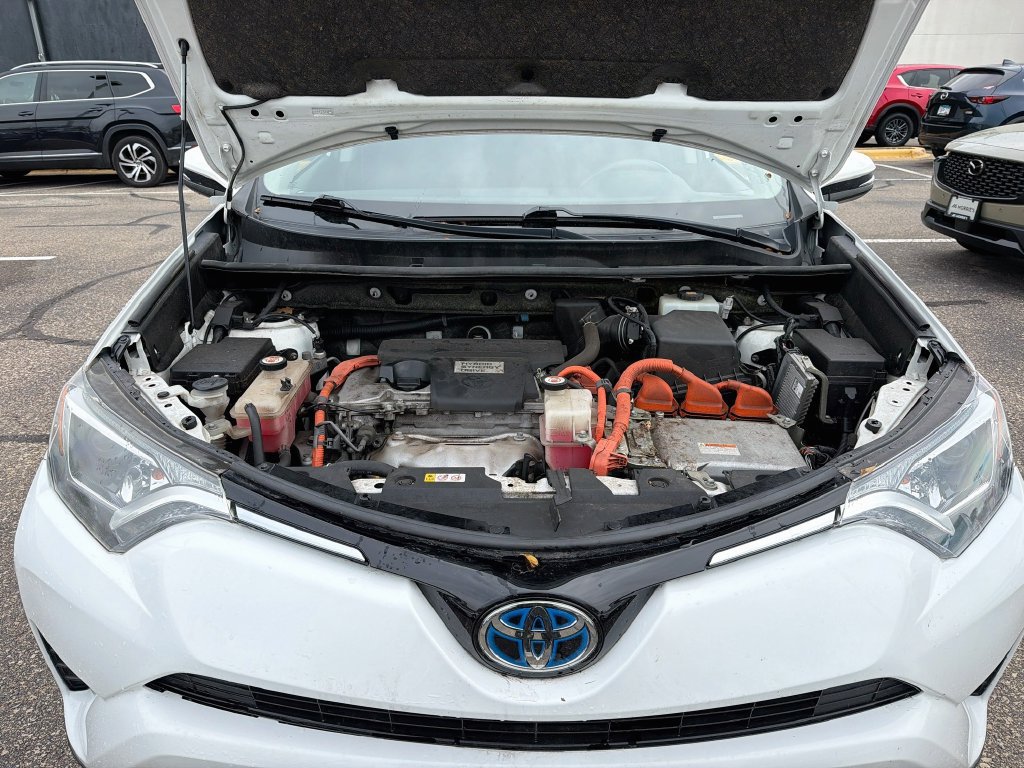 Used 2018 Toyota RAV4 LE AWD/4WD image 29