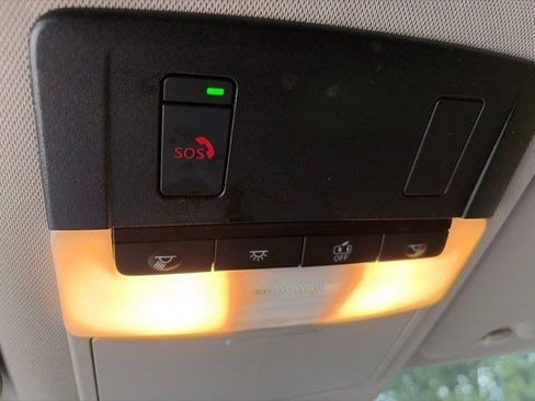 Used 2023 Nissan Rogue SV FWD image 25