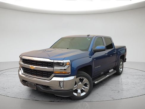 Used 2018 Chevrolet Silverado 1500 LT w/ LT Eassist Package AWD/4WD image 1