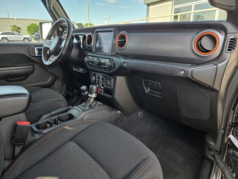 Certified 2023 Jeep Gladiator Mojave w/ LED Lighting Group image 32