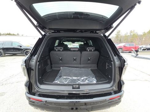New 2026 Chevrolet Traverse RS w/ LPO, Floor Liner Package image 30