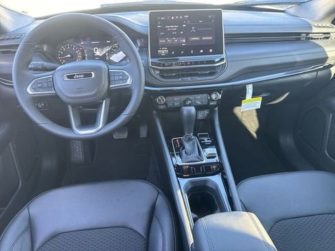 New 2026 Jeep Compass Latitude AWD/4WD image 19