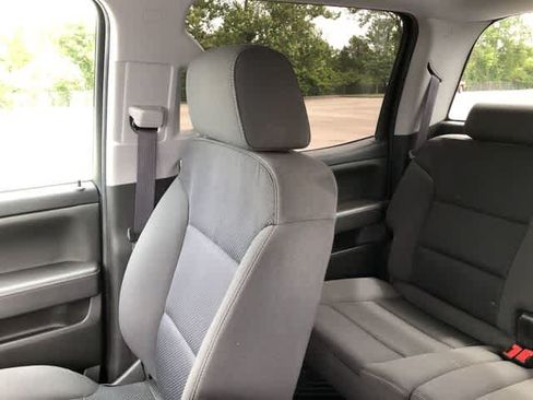 Used 2017 Chevrolet Silverado 1500 LT AWD/4WD image 13