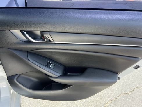 Used 2019 Honda Accord LX image 11
