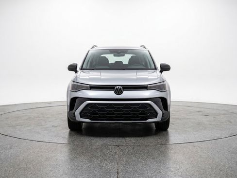 Used 2025 Volkswagen Taos S image 2