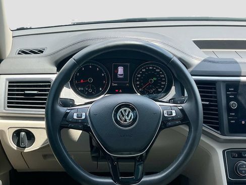 Used 2019 Volkswagen Atlas SE FWD image 22