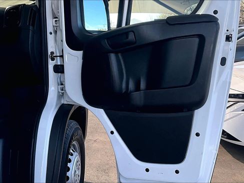 Used 2024 RAM ProMaster 2500 w/ Premium Convenience Group image 22
