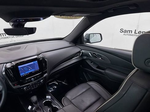 Used 2023 Chevrolet Traverse Premier image 28