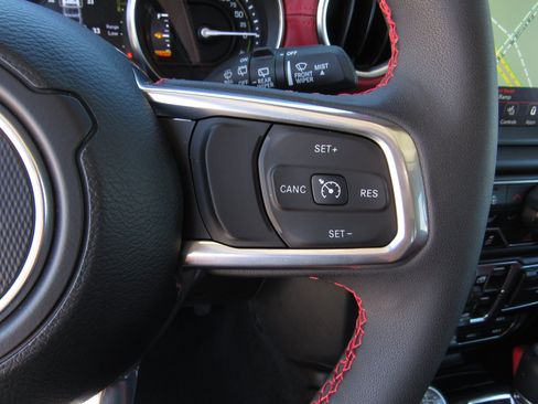 Used 2023 Jeep Wrangler Unlimited Rubicon 4xe AWD/4WD image 25