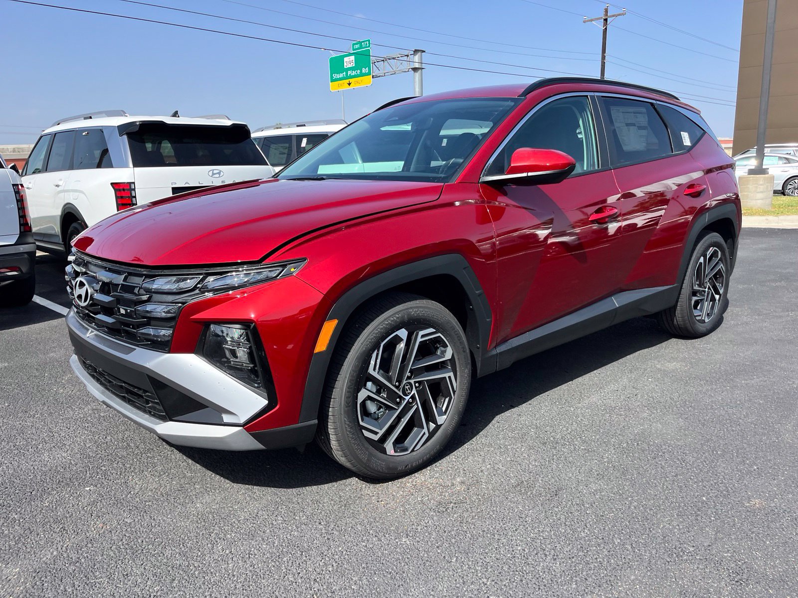 New 2026 Hyundai Tucson SEL Plus w/ Tow & Go Package FWD image 3