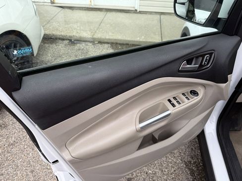 Used 2016 Ford Escape SE image 11