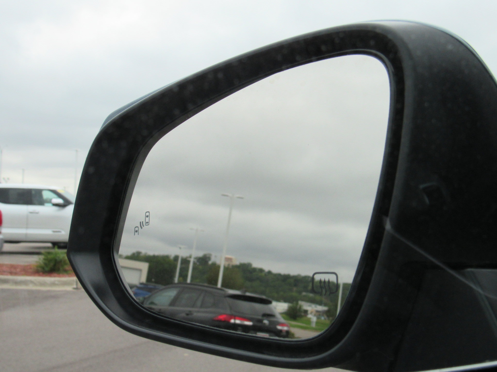 Used 2023 Toyota Highlander XLE AWD/4WD image 11
