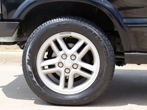 Used 2004 Land Rover Discovery SE image 42