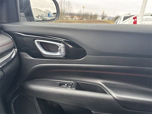 Used 2024 Jeep Compass Trailhawk image 23