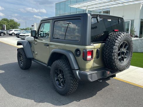 Used 2025 Jeep Wrangler Sport AWD/4WD image 7