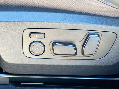 Used 2025 BMW X3 xDrive30i w/ Premium Package image 26