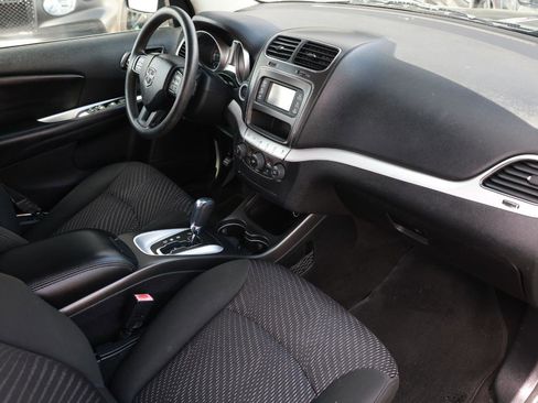 Used 2012 Dodge Journey SXT w/ Flexible Seating Group image 18